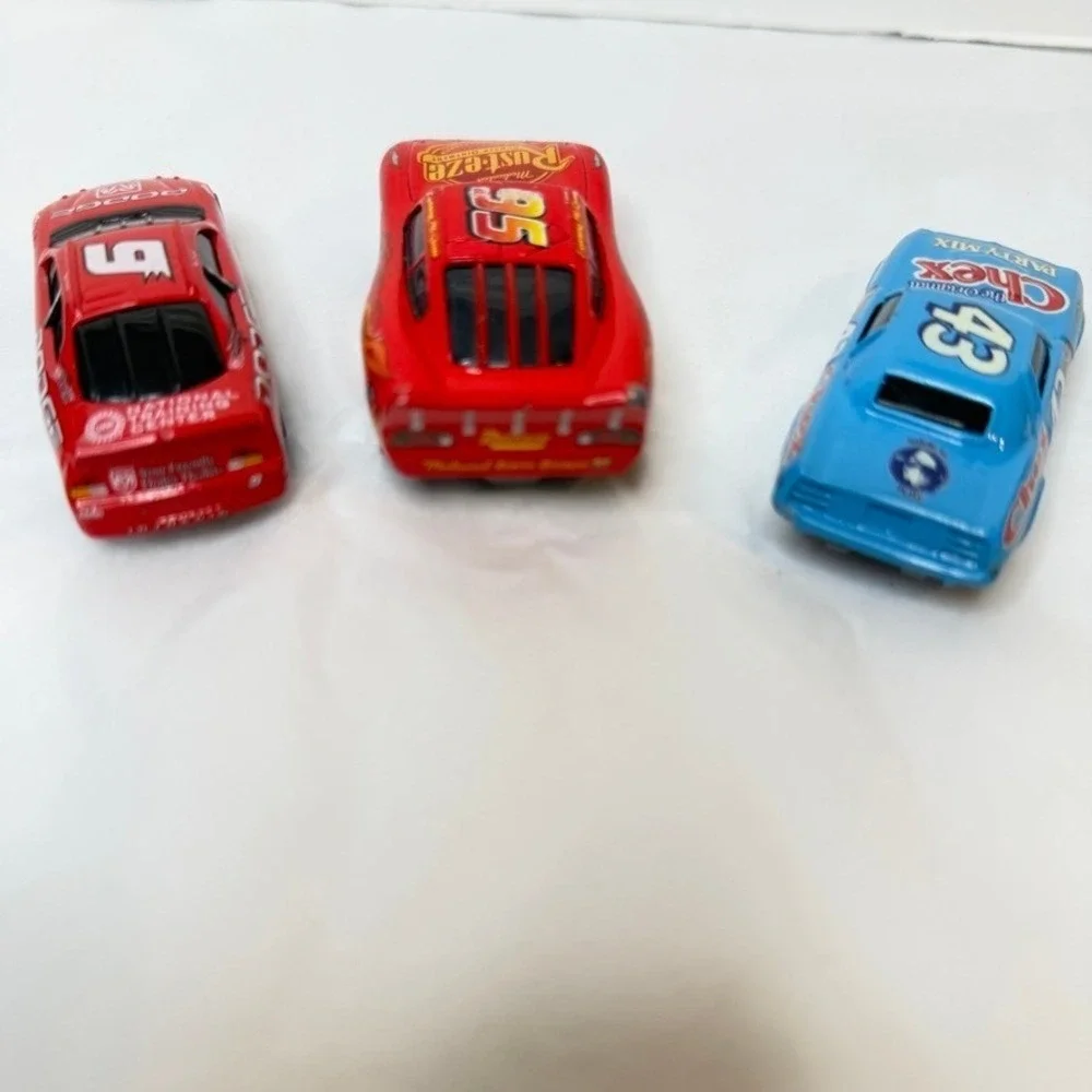 Die Cast‎ Toy Cars Lot of 3 Lightning McQueen Barracuda Chex Mix